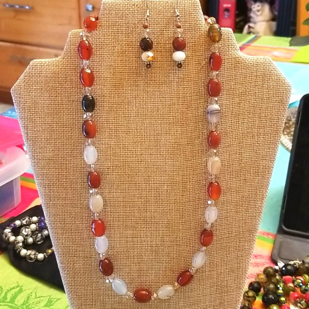 NWOT handmade glass and quartz bead neckless set